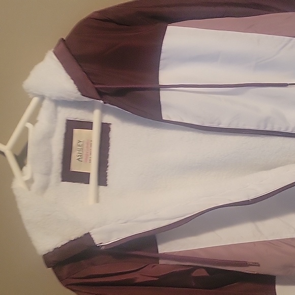 Full zip hooded fleece lined wind breaker - Picture 3 of 4